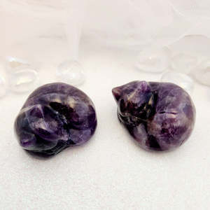 Amethyst Cat (assorted. approx. 3x4.7x4.4cm)