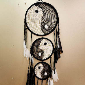 Wall Art Hanging Gifts: 3 Hoop Yin Yang Macrame Dream Catcher (approx. 102x31.5cm)