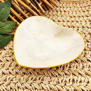 Shell Heart Dish (assorted. approx. 2.5x14.5x12.5cm)