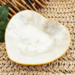 Shell Heart Dish (assorted. approx. 3.5x17x15cm)