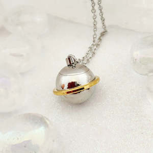 Round Keepsake Pendant w. Chain (stainless steel)