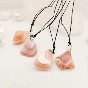 Jewellery Other Accessories: Pink Agate Pendant (assorted)