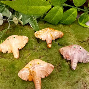 Woodland Grotto: Soapstone Stingray (assorted. approx. 4.4-4.5x5-5.3cm)