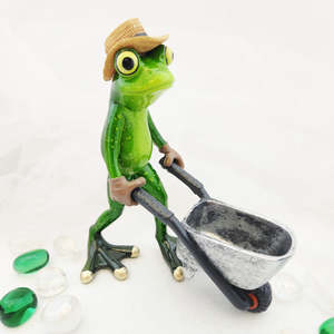 Frog w. Wheelbarrow (2 pieces. approx. 17x13cm)