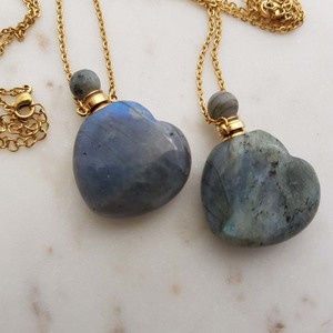 Inspirational Heartfelt Gifts: Labradorite Heart Keepsake Memorial Pendant w. Chain (assorted. gold coloured stainless steel)