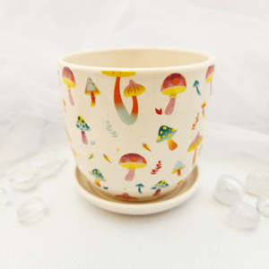 Everything Else: Funky Fungi Mushroom Plant Pot w. Saucer (approx. 11x11cm)
