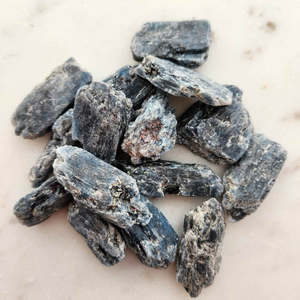 Blue Grey Kyanite Rough Chunk (assorted. approx. 3.2-5.3x1.1-2.2cm)