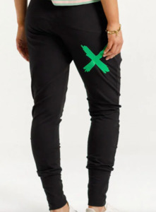 Apartment pants Black w kelly green X