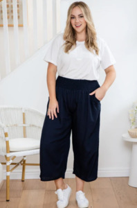 Bottoms: Iluka pant black