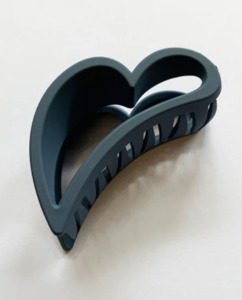 Sunglasses: Blue heart clip