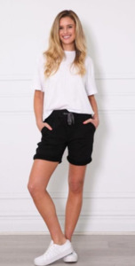 Riley short black