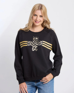 Classic sweater black star crossed