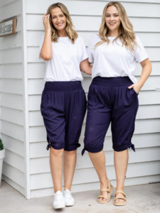 Bottoms: Peace Out shorts ink