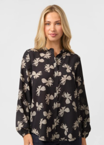 Outerwear: Faye blouse bow peep