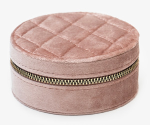 Accessories: Velvet jewellery box blush