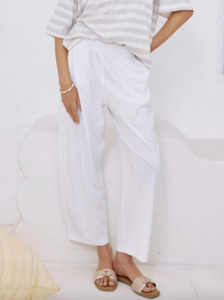 Bottoms: Studio traveller pant - salt