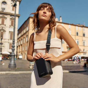 Accessories: Status Anxiety Good Life