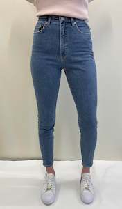 Lee Hourglass Crop Swift Blue