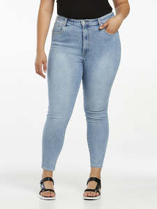 Lee High Licks Crop Spirit