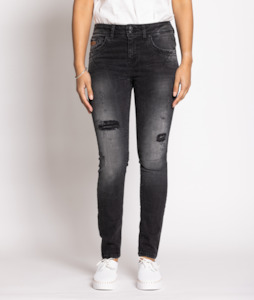 Skinny Jeans: LTB Senta X Carma Black Wash Jean