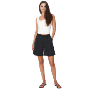 Pleat Short - Black