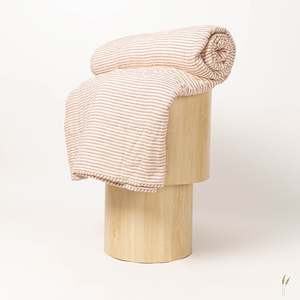Frontpage: Crimson Whispers Hand Quilted Linen Quilt
