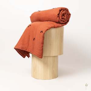 Frontpage: Earth Brown Hand Tucked Linen Quilt