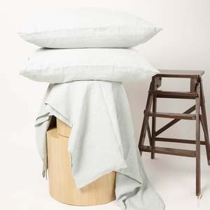 Frontpage: Sky Blue Linen Flatsheet Set