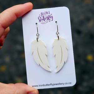 Classic: Feather Earrings - White
