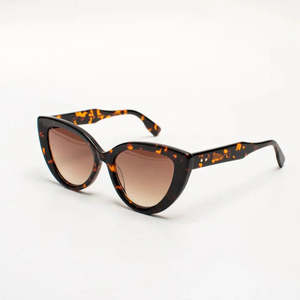 Sunglasses: Jacque Sunglasses - Tortoise