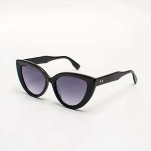 Sunglasses: Jacque Sunglasses - Black