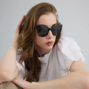 Sunglasses: Charlotte Sunglasses - Black