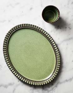 Under 100: Robert Gordon Oval Platter Adelaide Green 34.8 cms / 27.6 cms/ 2.4 cms