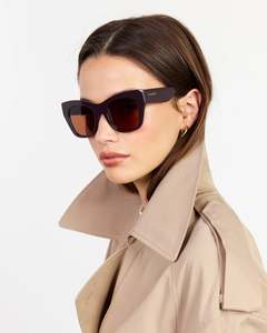 Eyewear: Saben Sloane Espresso