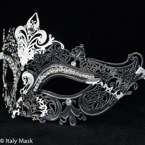 Metal Filigree Masquerade Mask - Diana Silver