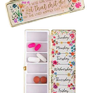 A wise girl: Daily Pill Box by Natural Life