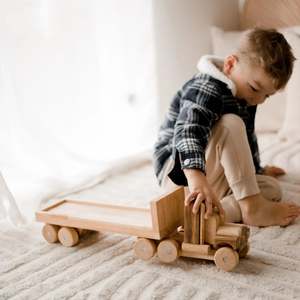 Baby Toddler Gifts: Wooden Flat Back Truck - QToys | Wooden Toy NZ