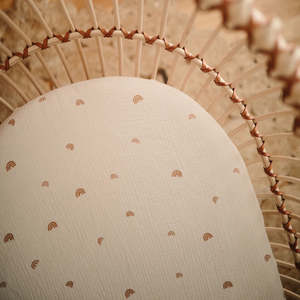 Mushie: Extra Soft Bassinet Muslin Crib Sheet - Rainbows