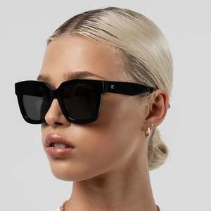 Sunglasses: Maleika - Black