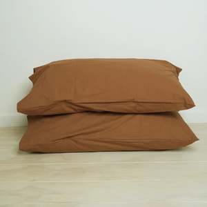 Home Lab: 100% STONEWASHED COTTON PILLOWCASE PAIR - RUST