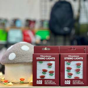 100 New Zealand: Pohutukawa String Lights