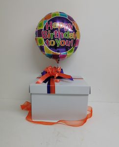 Products: Helium Balloon Box Happy Birthday - Jan Maree Flowers