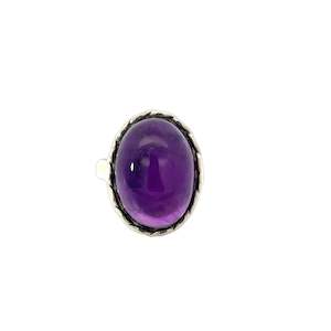 Jewellery Rings: Oval Cabochon Amethyst Ring in Sterling Silver