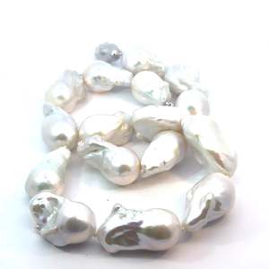 Jewellery Necklaces: Large Baroque Pearl Necklace
