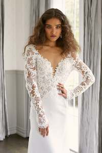 Sleeves: Leeza Sleeves