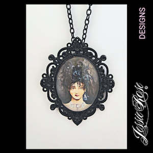 Jewellery: Butterflies - 'Victorian' Pendant (black)