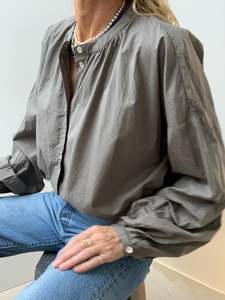 Promotion: Skall Studio Cilla Shirt Dark Grey