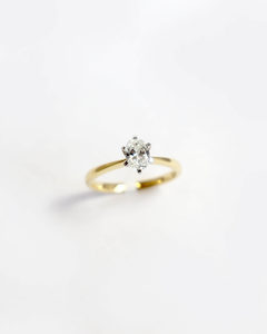 Products: 18ct Oval Diamond Minimalist Beauty