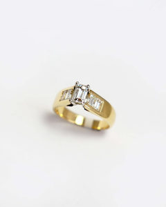 Products: Handmade Shouldered Baguette Diamond Ring