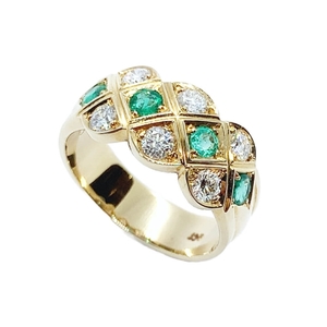 Quintessential Diamond and Emerald Pineapple Ring